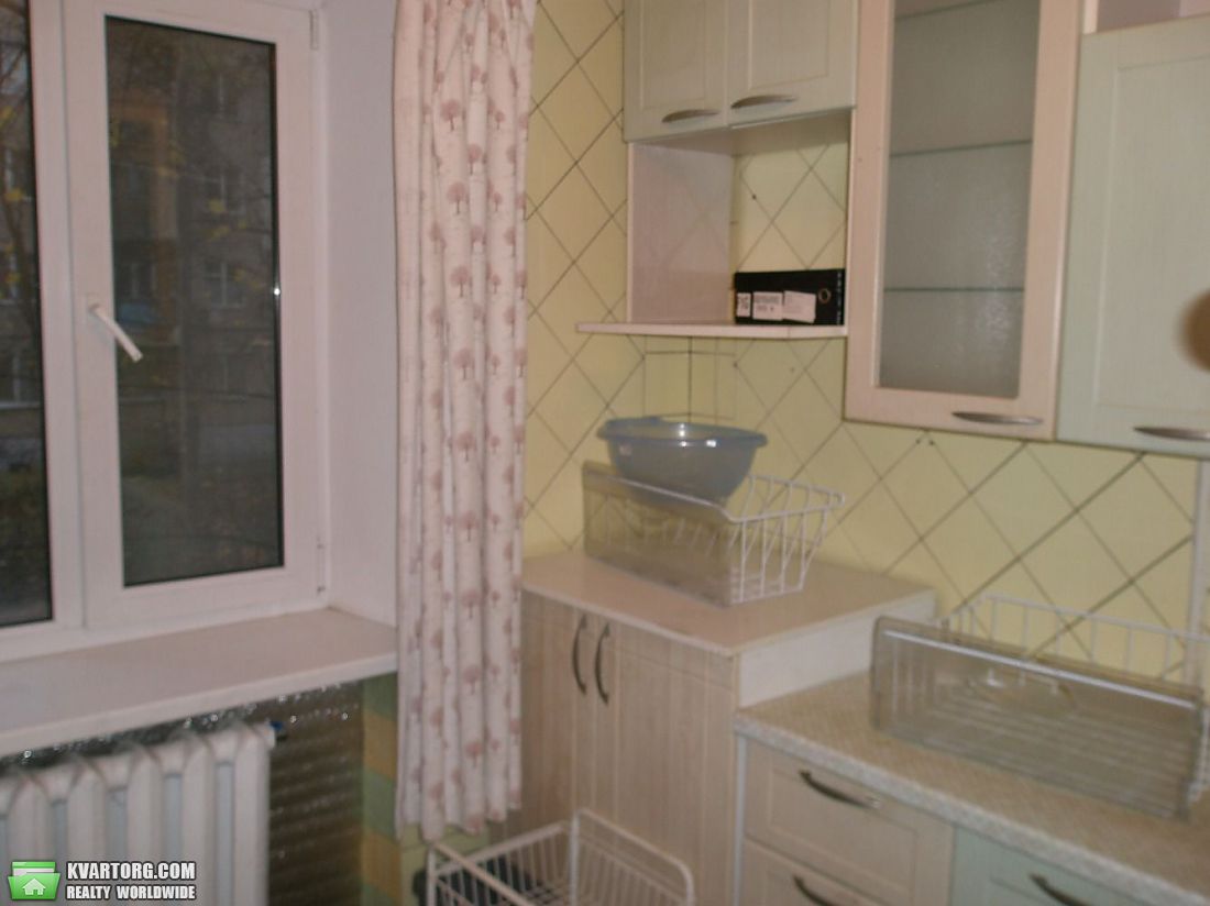 Sell 2-room apartment. Днепропетровск, Героев Сталинграда — photo 1