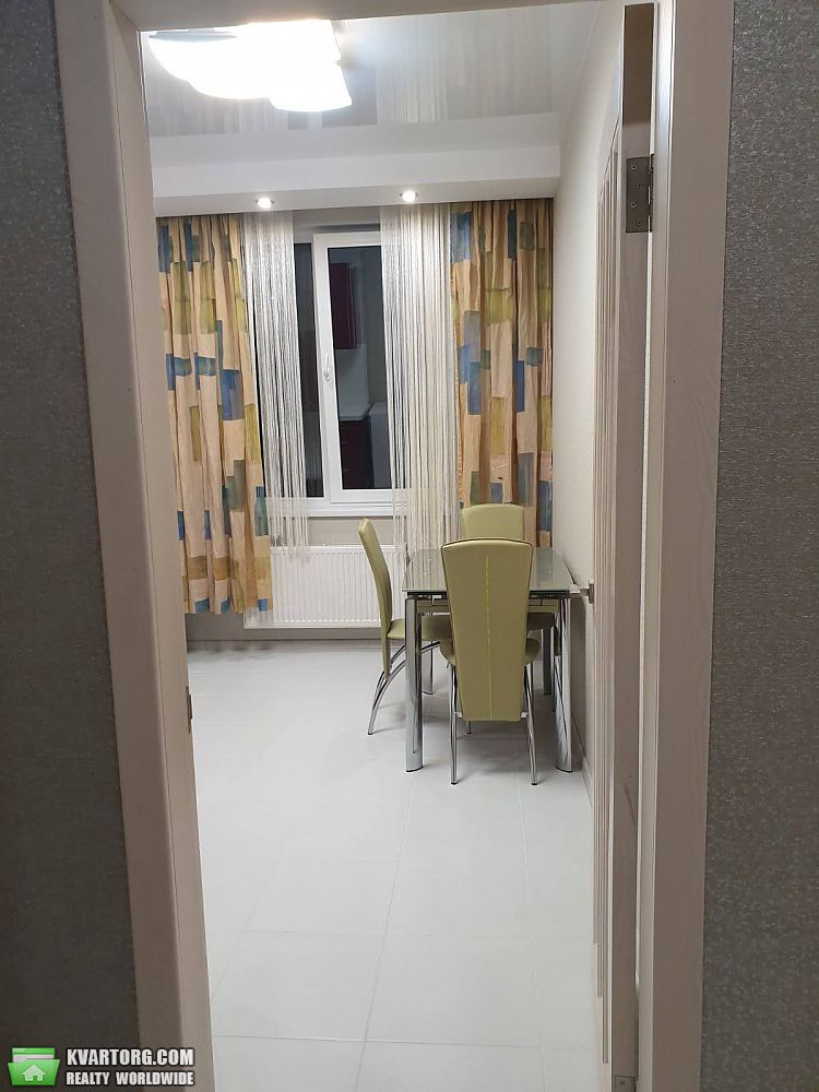 Rent out 2-room apartment. Киев,  Петропавловская — photo 5