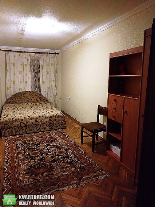 Rent out 2-room apartment. Киев,  Мира пр — photo 1