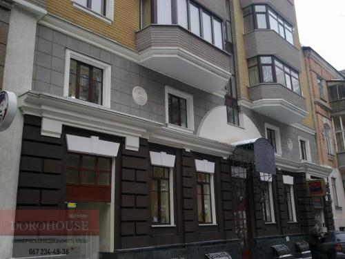 Rent out office. Киев, Кропивницкого 8 — photo 1