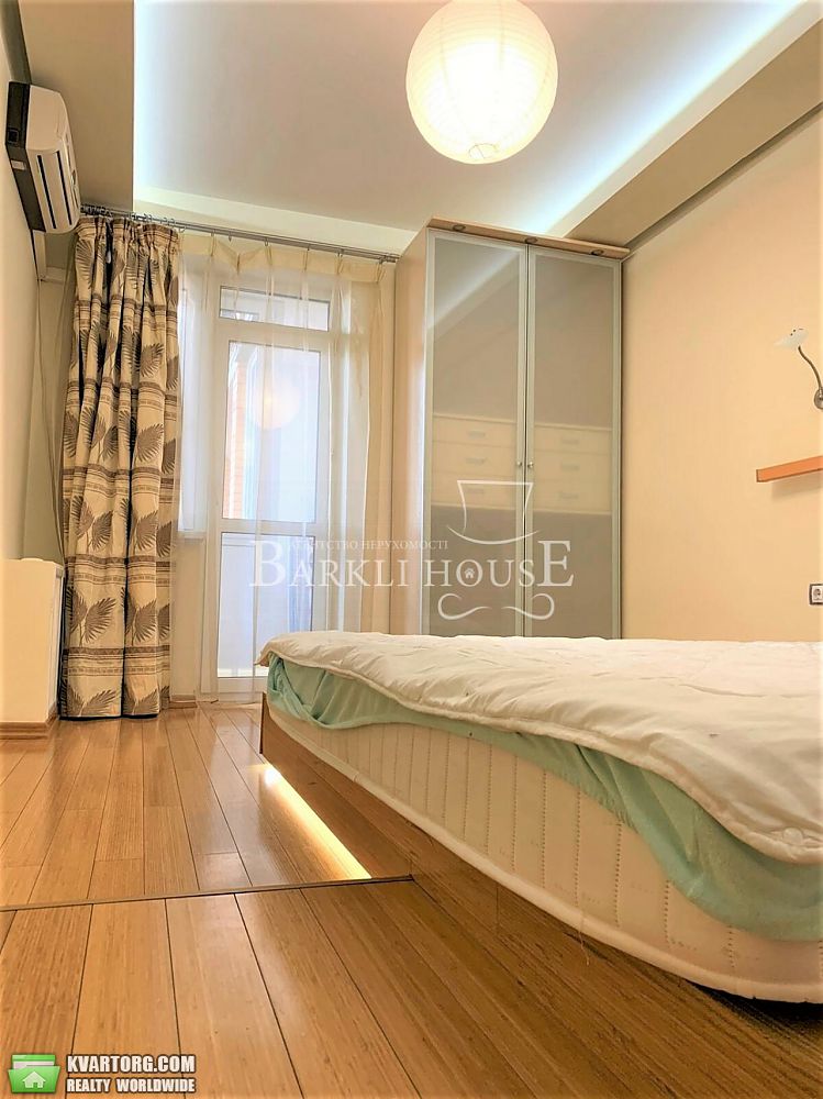 Rent out 3-room apartment. Киев,  Паньковская — photo 6