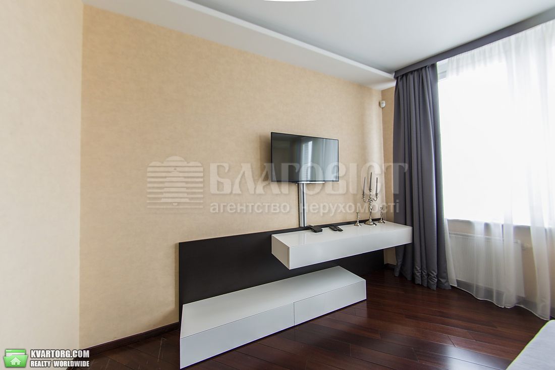Rent out 3-room apartment. Киев,  Подвысоцкого — photo 10