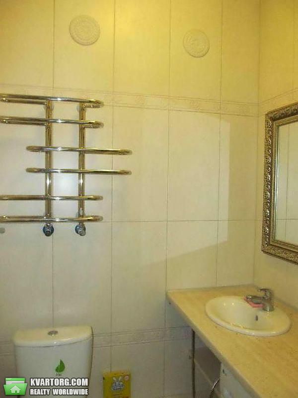 Rent out 4-room apartment. Киев,  Предславинская — photo 7