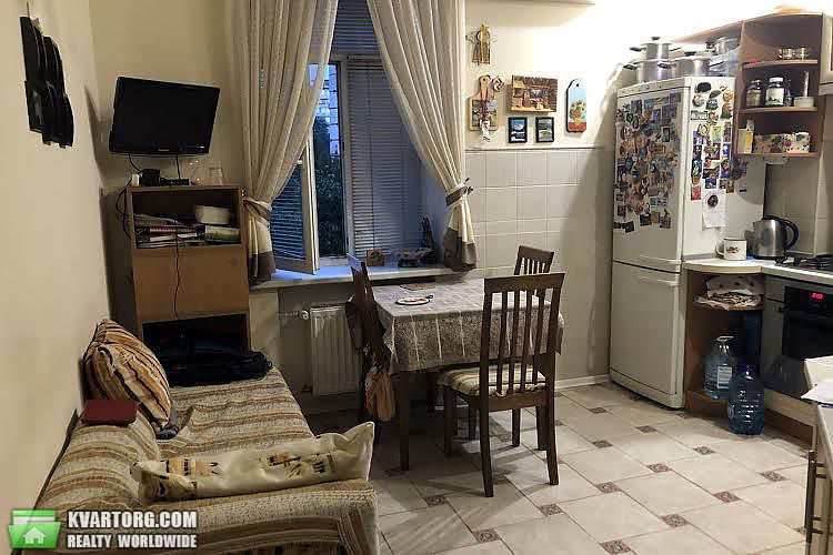 Sell 3-room apartment. Киев,  Багговутовская — photo 3