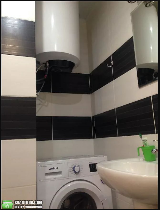 Rent out 2-room apartment. Киев,  Гарматная — photo 8