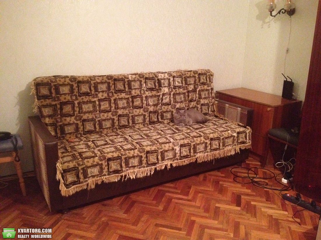 Rent out 1-room apartment. Киев, Петрa Пaнчa — photo 3
