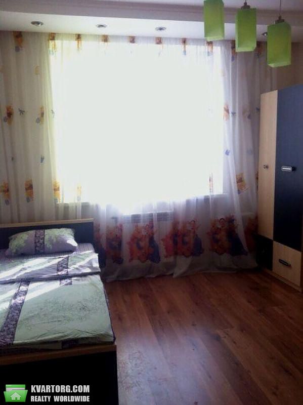Rent out 3-room apartment. Киев,  Урловская — photo 5