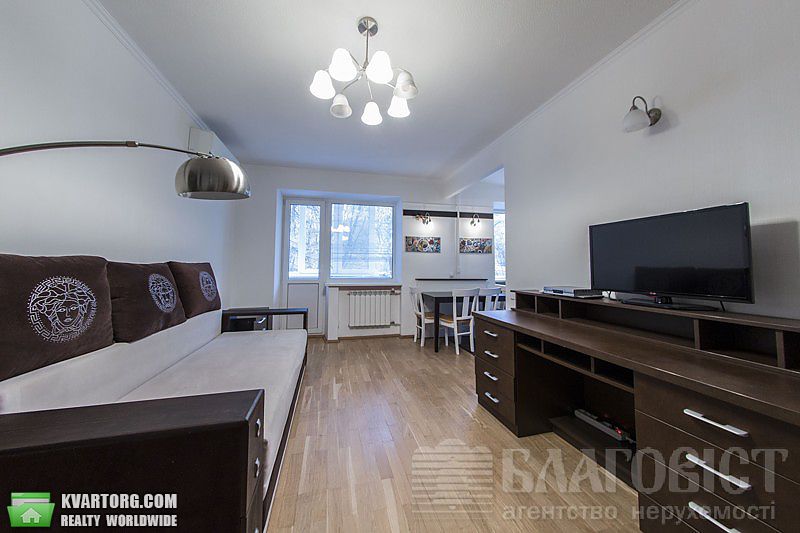 Sell 2-room apartment. Киев,  Первомайского — photo 1