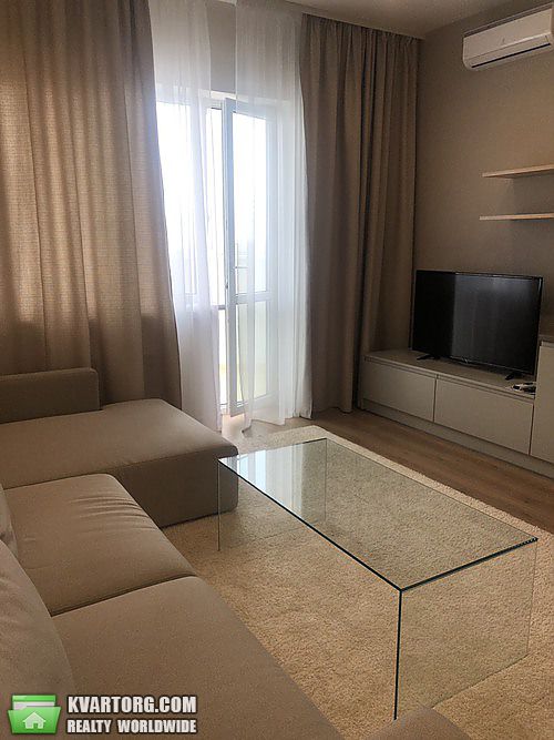 Rent out 2-room apartment. Киев,  Драгомирова — photo 3