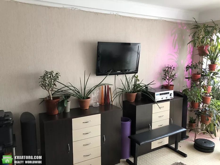 Sell 2-room apartment. Киев,  Милютенко — photo 1