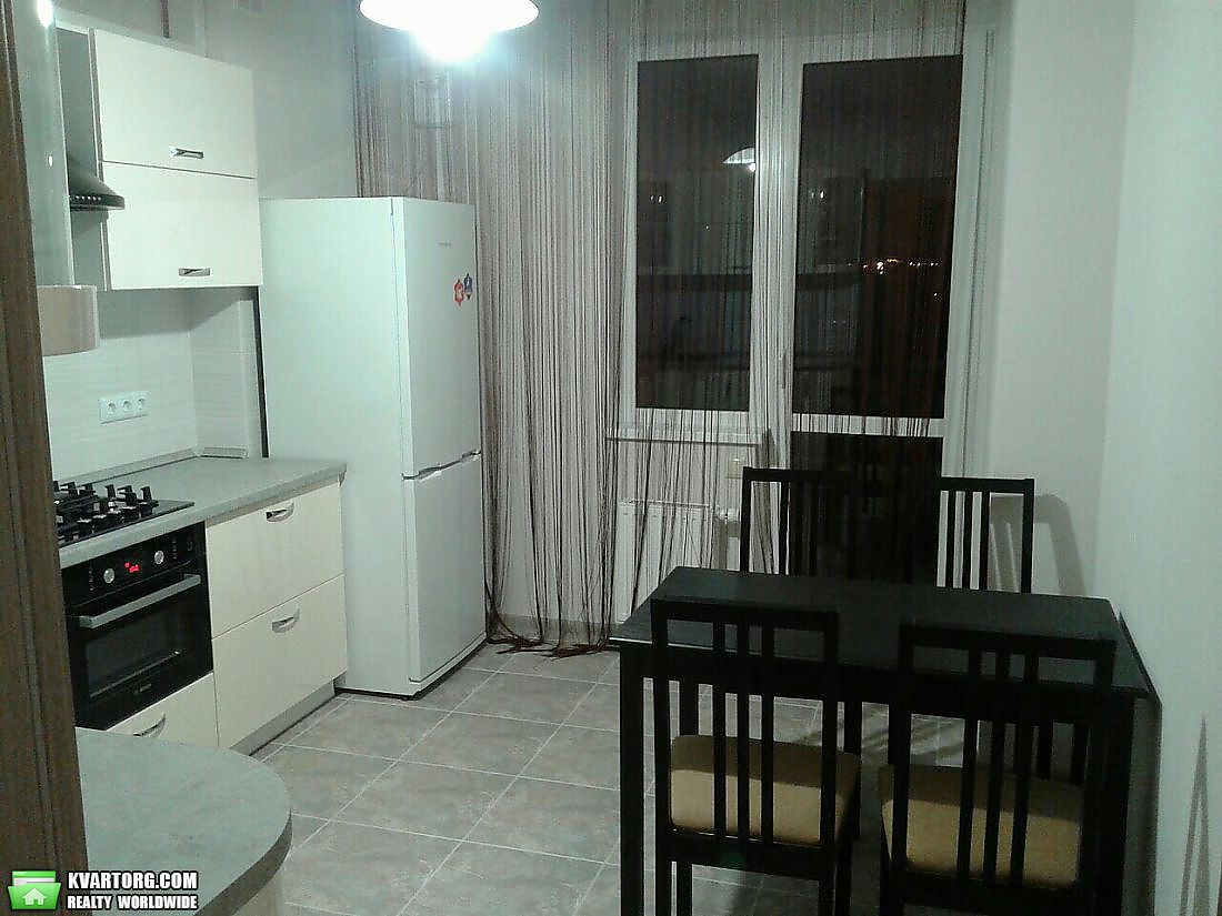 Rent out 2-room apartment. Киев, Метрологическая — photo 1