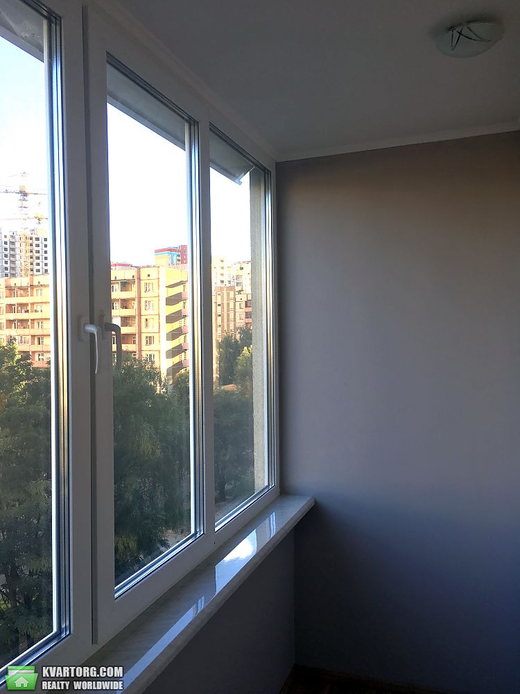 Rent out 3-room apartment. Киев, Ломоносова — photo 8