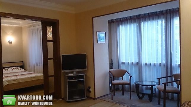 Rent out 2-room apartment. Киев,  Гусовского — photo 1