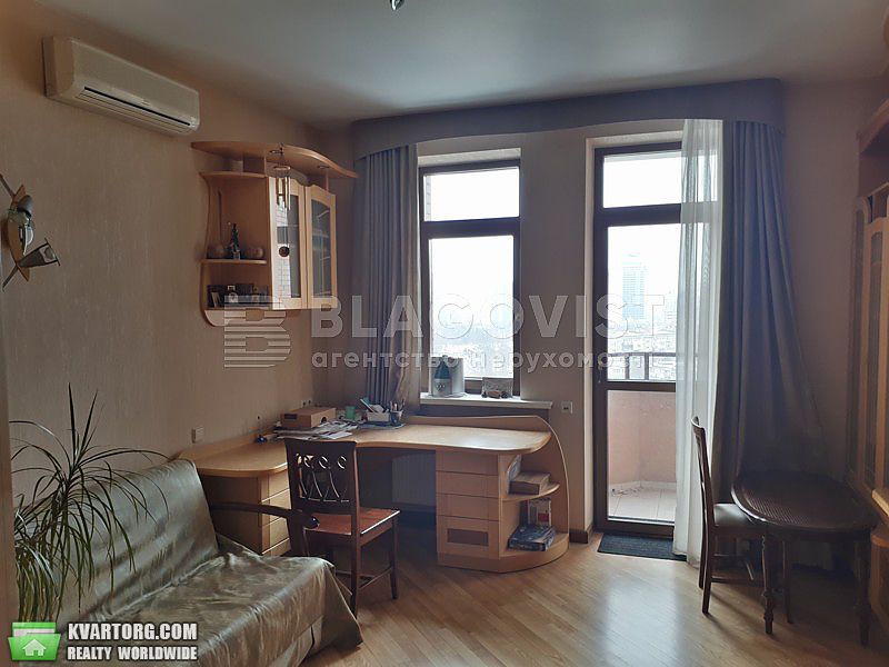 Sell 3-room apartment. Киев,  Щорса — photo 2