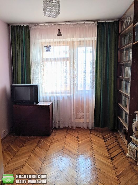 Sell 2-room apartment. Киев,  Героев Днепра — photo 1