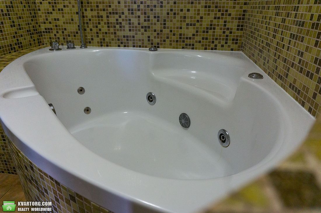 Rent out 3-room apartment. Киев, Регенераторная — photo 7