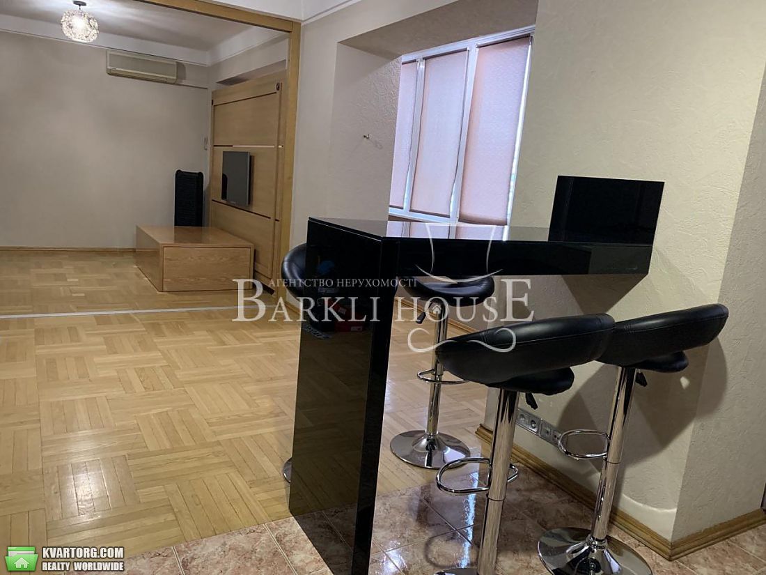 Rent out 2-room apartment. Киев,  Никольско-Ботаническая — photo 2