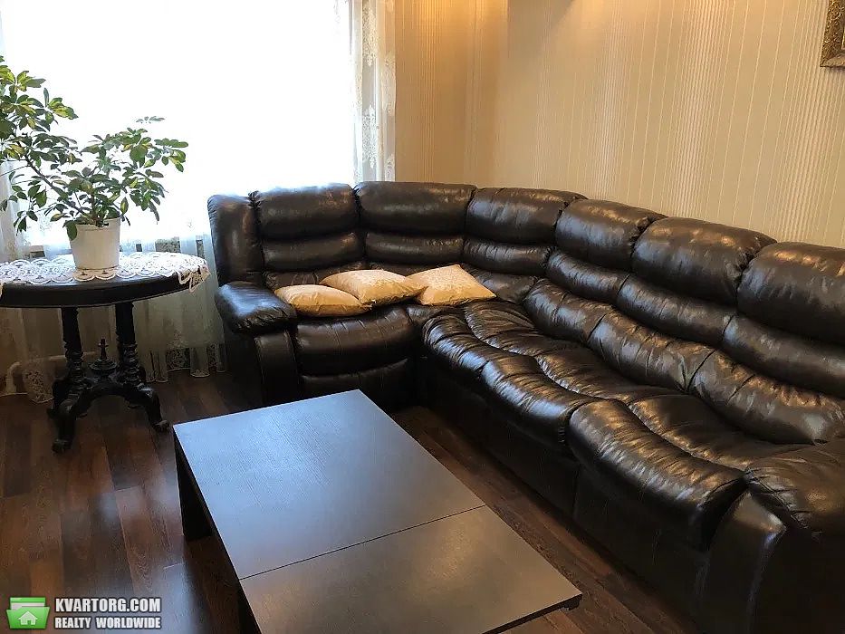 Rent out 3-room apartment. Киев,  Лаврухина — photo 4