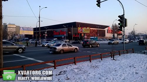 Sell shop. Киев, Днепровская наб — photo 4