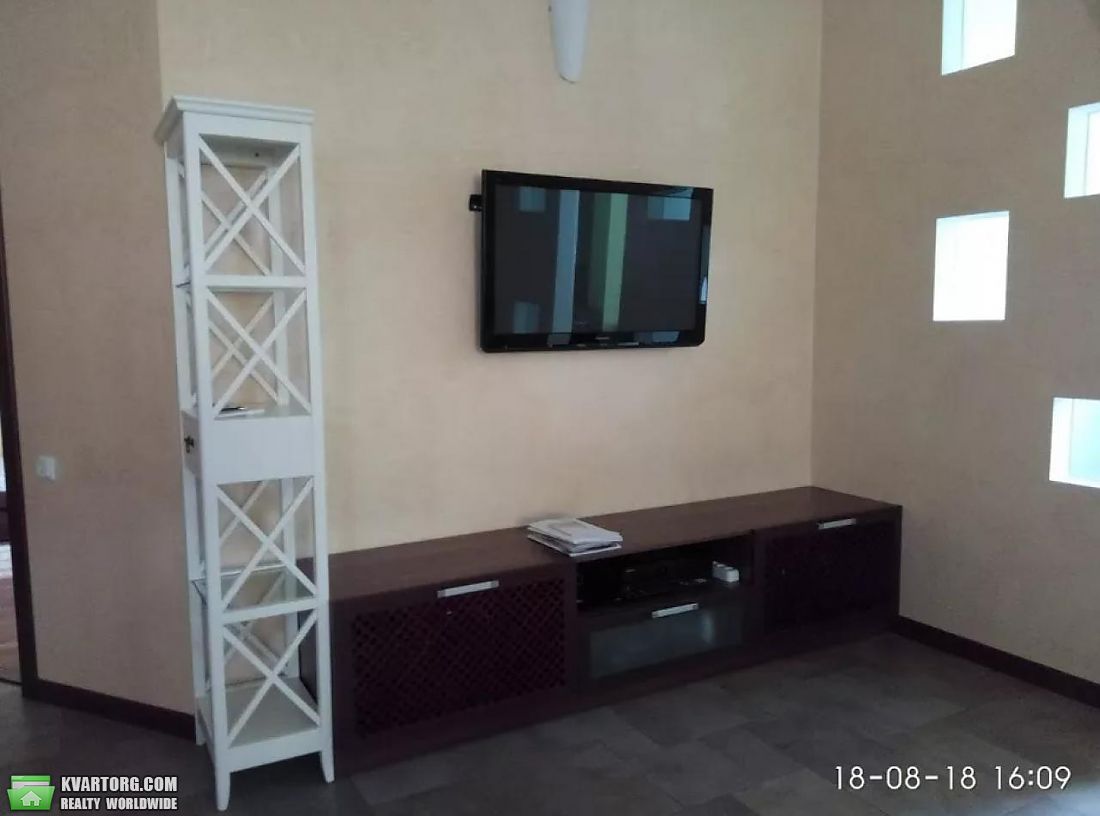 Rent out 4-room apartment. Киев,  Антоновича — photo 10