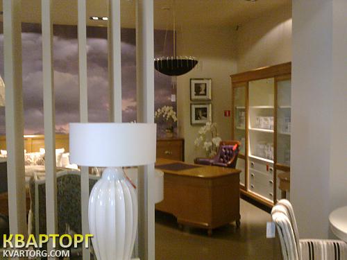 Rent out shop. Киев,  Бажана — photo 1