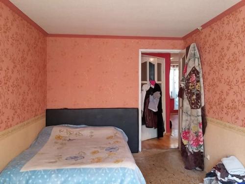 продам 3-комнатную квартиру. Чугуев,  пер. Сосновий - фото 2