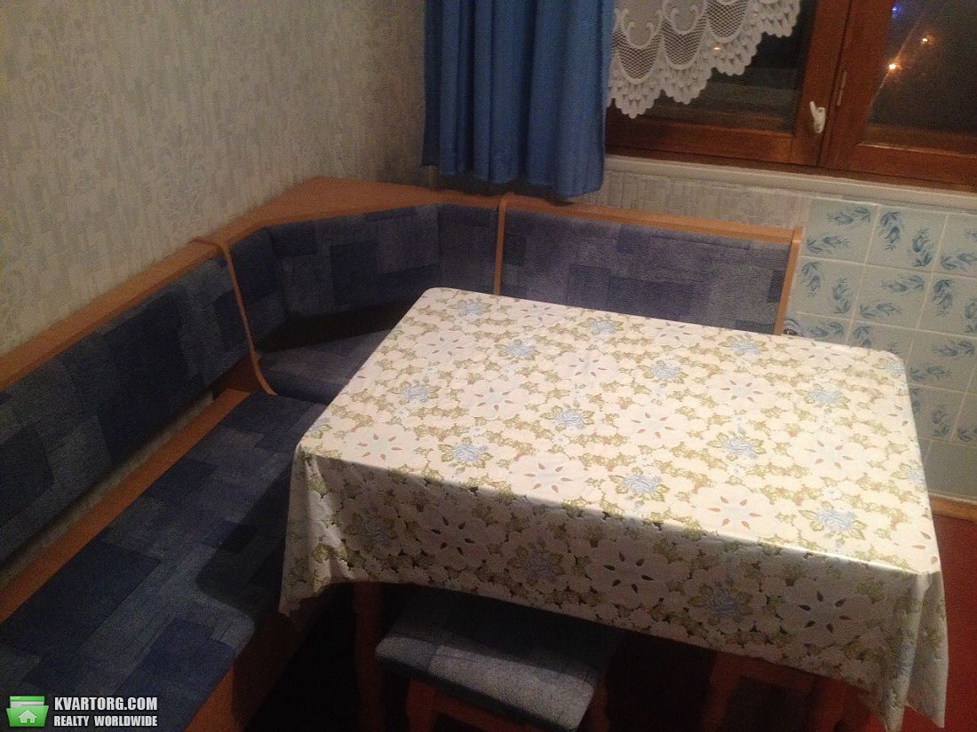 Rent out 1-room apartment. Киев, Петрa Пaнчa — photo 1