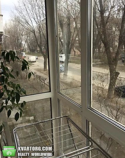 Sell 1-room apartment. Киев,  Метростроевская — photo 2