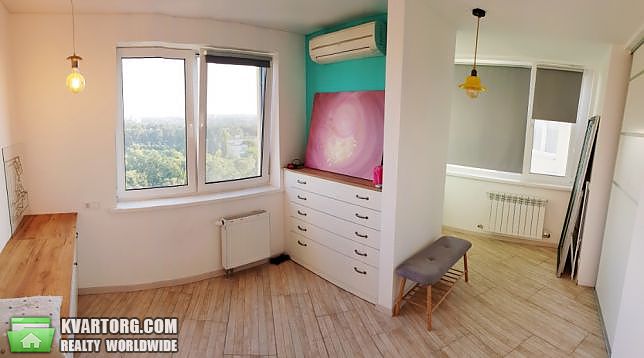 Rent out 2-room apartment. Киев,  Верховинная — photo 4