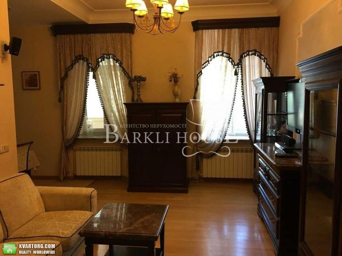 Rent out 2-room apartment. Киев,  Верхний Вал — photo 4