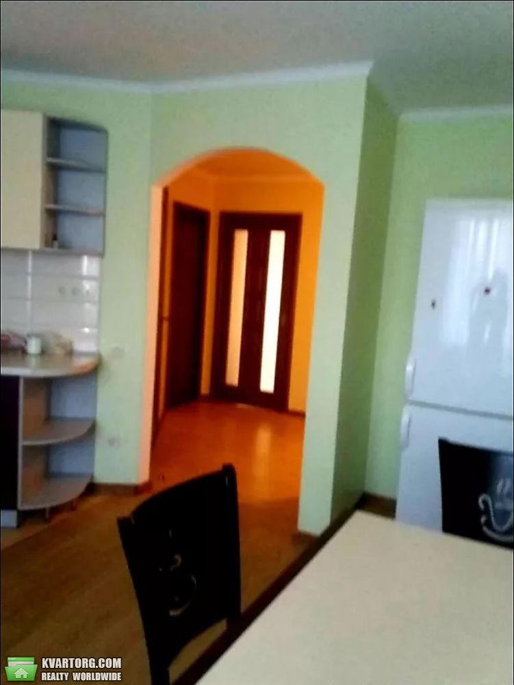 Rent out 2-room apartment. Киев,  Татарская — photo 1