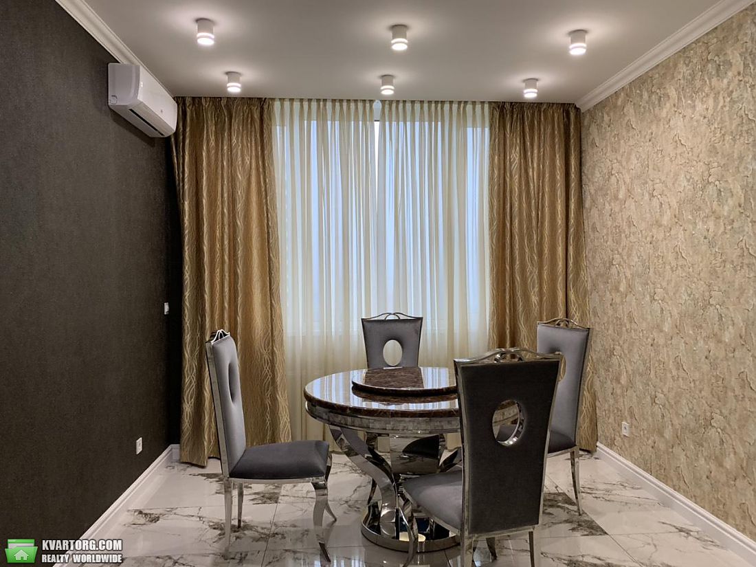 Rent out 2-room apartment. Киев, Коновальца Евгения — photo 1
