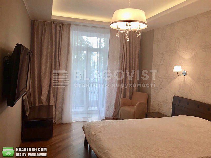 Rent out 2-room apartment. Киев,  Шелковичная — photo 1