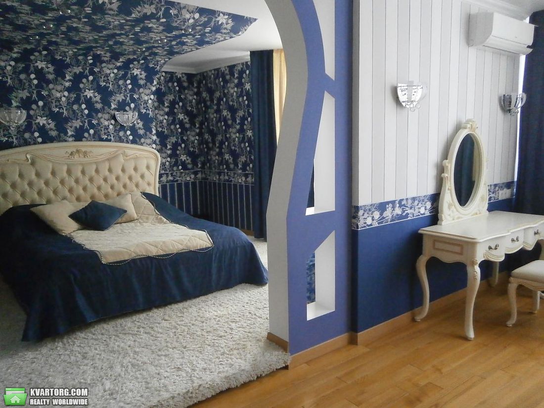 Rent out 3-room apartment. Киев,  Днепровская наб — photo 1