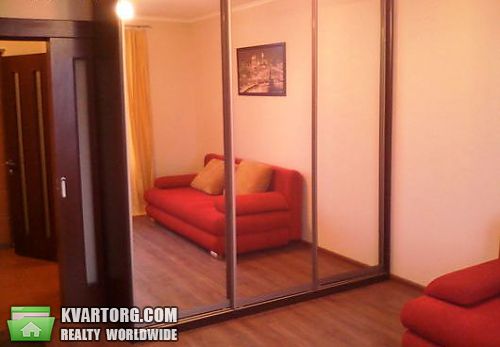 Rent out 1-room apartment. Киев, Богатырская — photo 3
