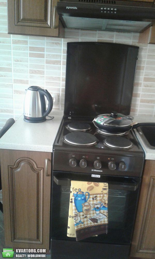 Rent out 1-room apartment. Киев, Соборности — photo 2