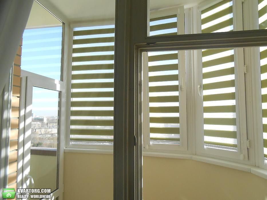 Rent out 3-room apartment. Киев,  Лабораторный пер — photo 9