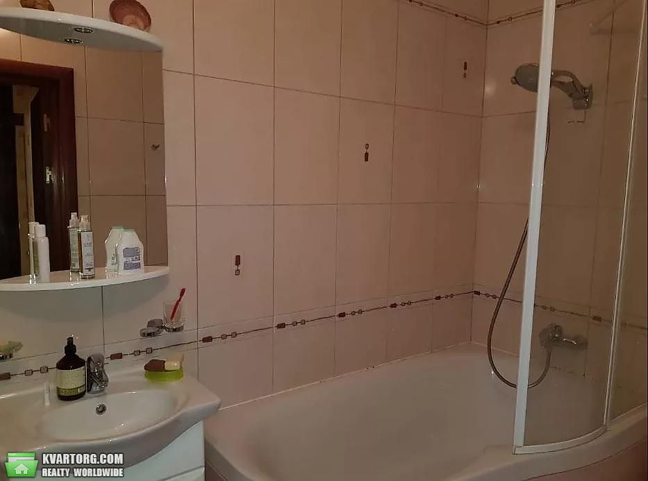 Rent out 3-room apartment. Киев,  Хоривая — photo 3