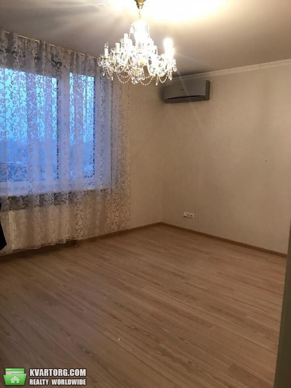 Rent out 3-room apartment. Киев, Лобановского проспект — photo 6