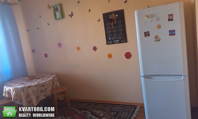 Rent out 2-room apartment. Киев,  Братиславская — photo 3
