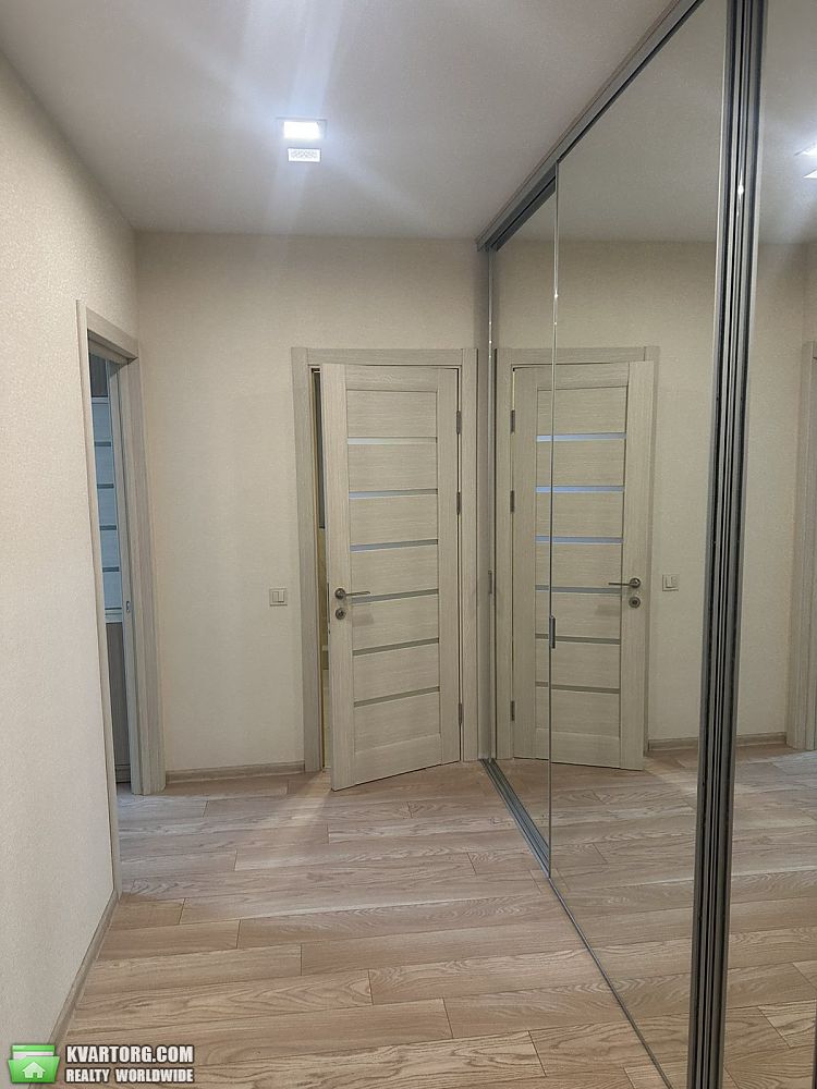 Rent out 2-room apartment. Киев, Вацлава Гавела — photo 9