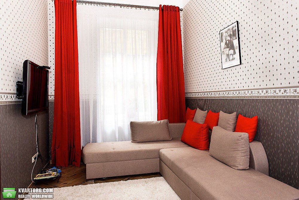 Rent out 2-room apartment. Львов, Князя Романа — photo 1
