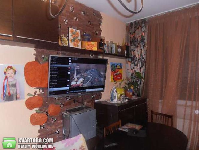Sell 2-room apartment. Киев,  Олевская — photo 2