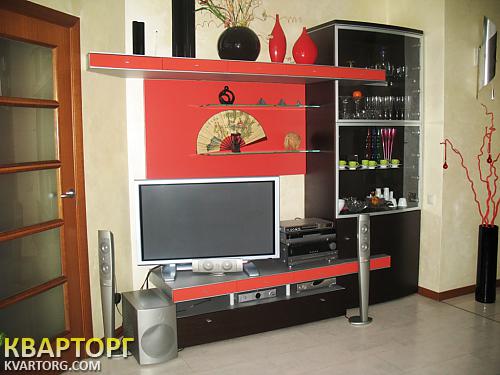 Rent out 3-room apartment. Киев,  Воровского — photo 4