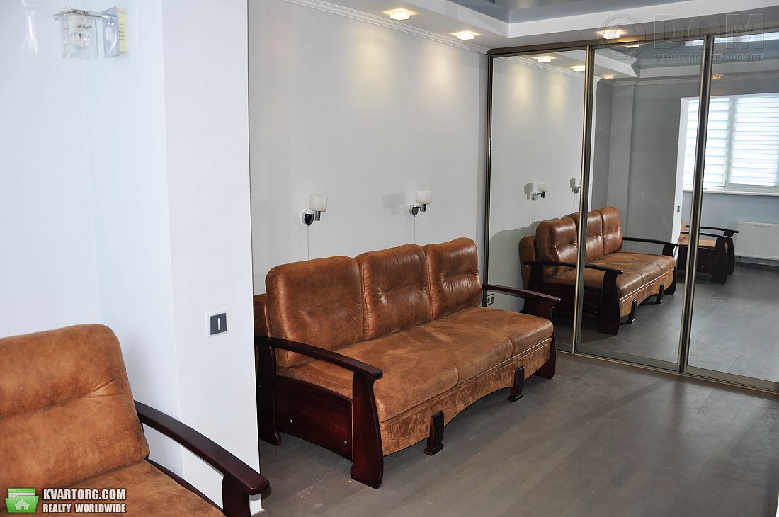 Rent out 2-room apartment. Киев,  Бажана — photo 6
