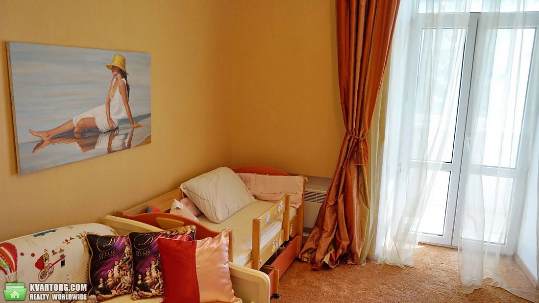 Rent out 3-room apartment. Киев, Владимирская — photo 10