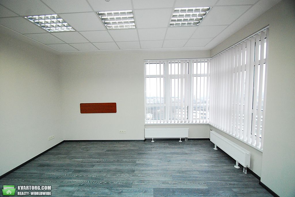Rent out office. Киев, Кловский спуск — photo 1