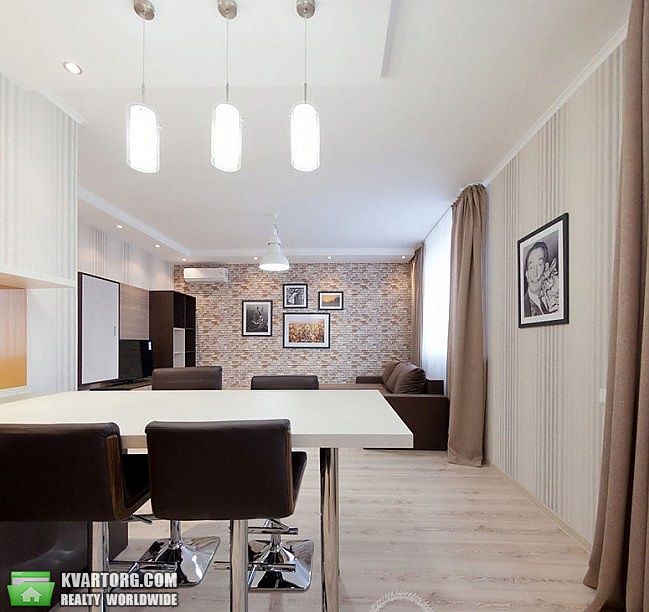 Sell 2-room apartment. Киев,  Танковая — photo 1