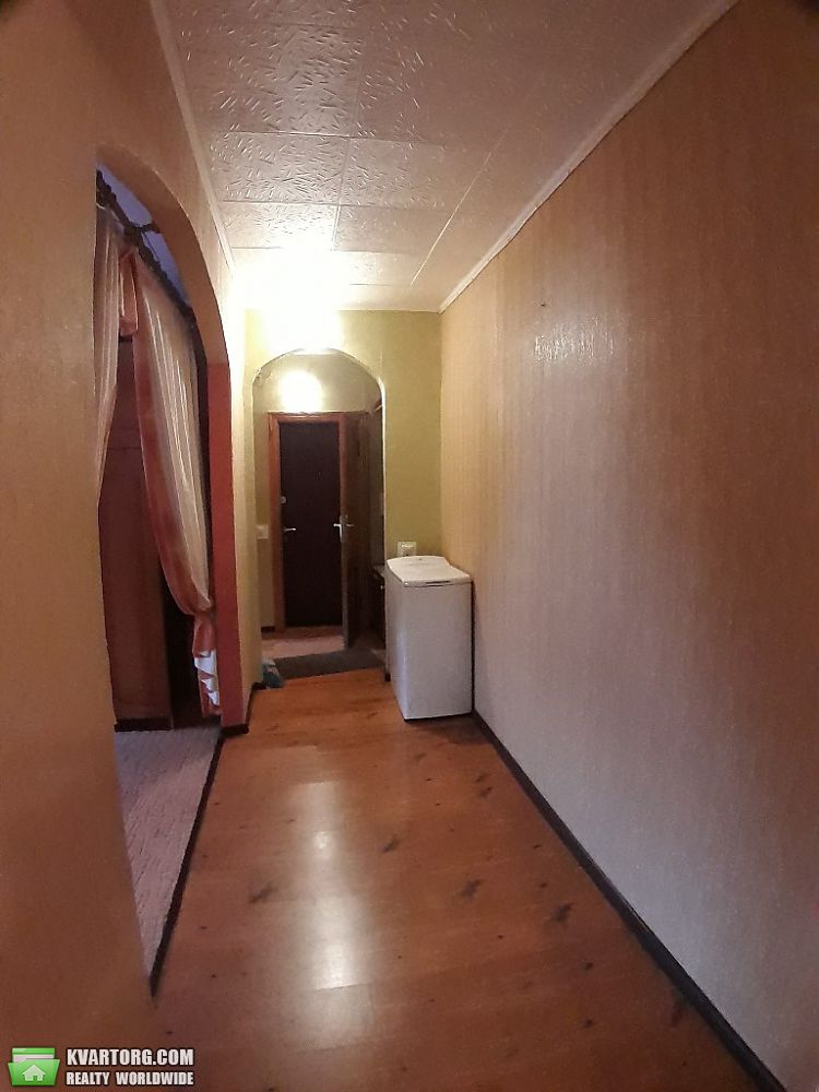 Rent out 3-room apartment. Киев, В.Василевской угол Ярмолы — photo 1