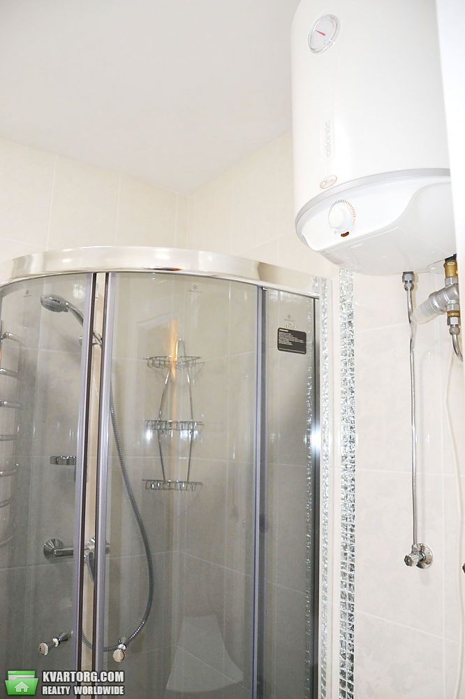 Rent out 2-room apartment. Киев,  Предславинская — photo 3